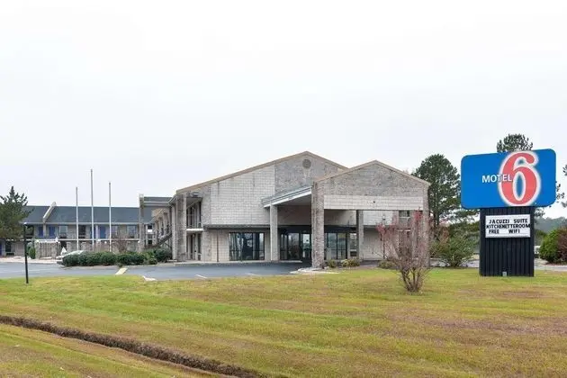 Motel 6