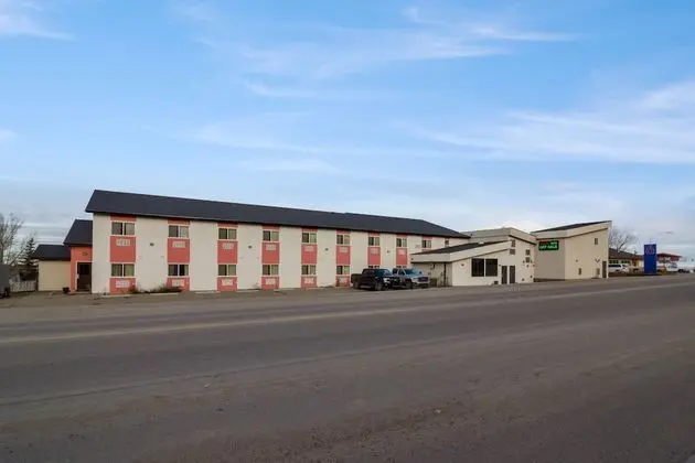 Motel 6 Kerrobert, SK - 1