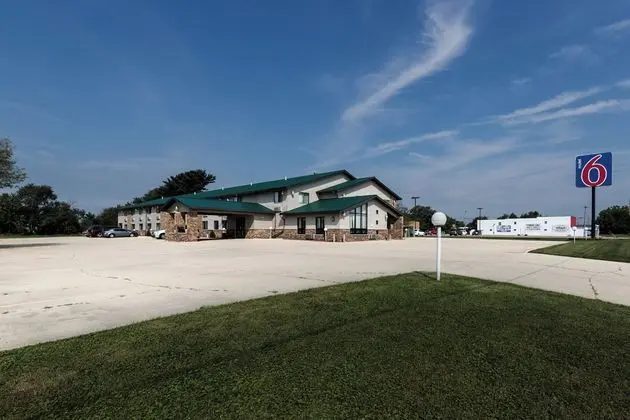 Motel 6 Kewanee, IL - Dış Mekan