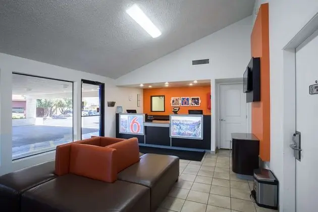 Motel 6 Kingman West - Lobi