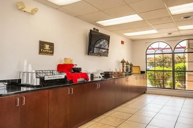 Motel 6 Kingsport, TN - Yerinde Yemek