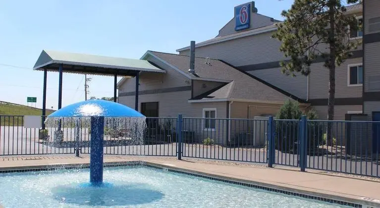 Motel 6 Lake Delton