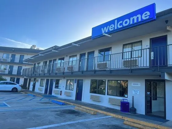 Motel 6 Lakeland, FL - Dış Mekan