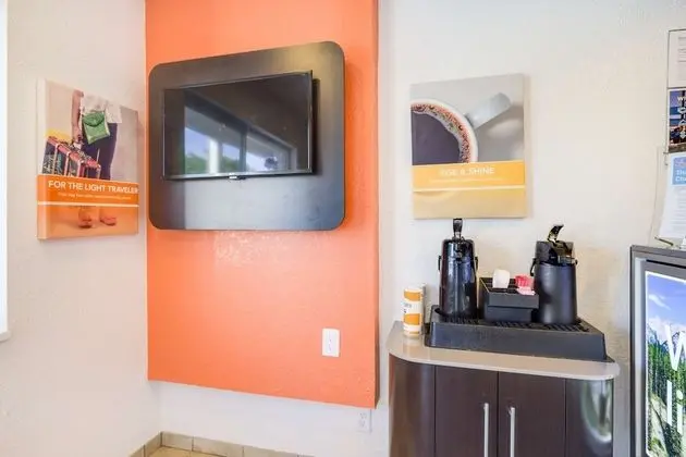 Motel 6 Lakewood, CO - Denver - Yerinde Yemek