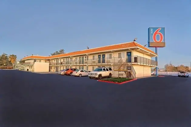 Motel 6 Lancaster, CA