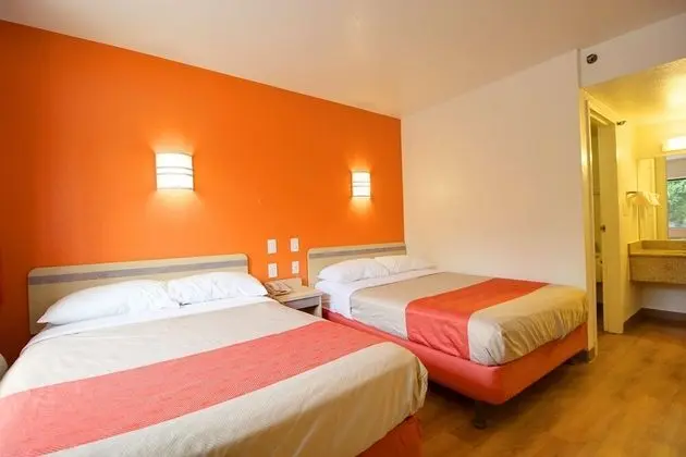 Motel 6 Lantana, FL - Oda