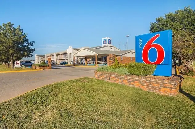 Motel 6 Lawton, OK
