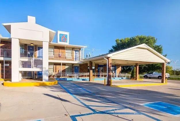 Motel 6 Lawton, OK - Dış Mekan
