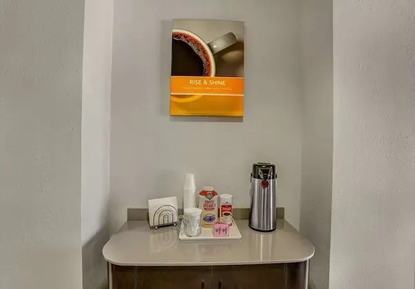Motel 6 Lemoore, CA - Yerinde Yemek