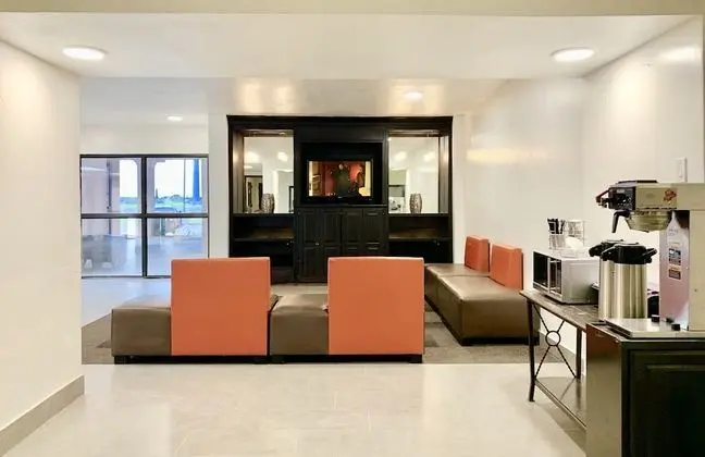 Motel 6 Lewisville, TX - Medical City