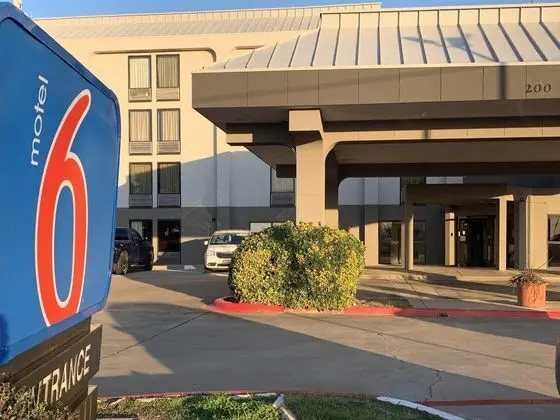 Motel 6 Lewisville, TX - Medical City - Dış Mekan