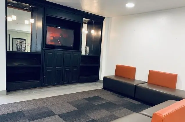 Motel 6 Lewisville, TX - Medical City - Lobi