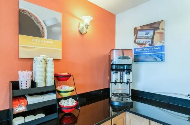 Motel 6 Lexington, VA - Yerinde Yemek