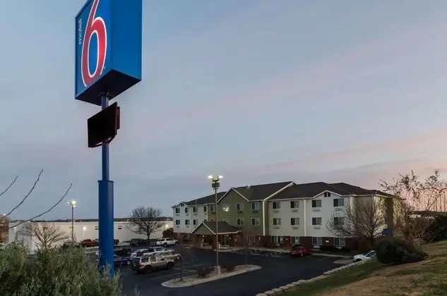 Motel 6 Lincoln, NE - Öne Çıkan Resim