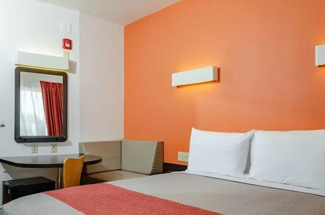Motel 6 Livingston, CA - Merced County - Oda