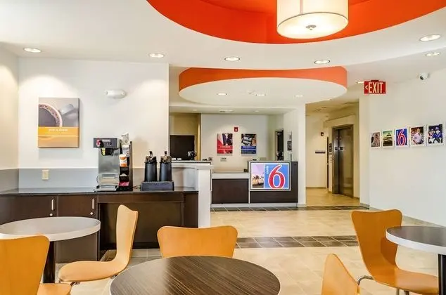 Motel 6 Livingston, CA - Merced County - Yerinde Yemek