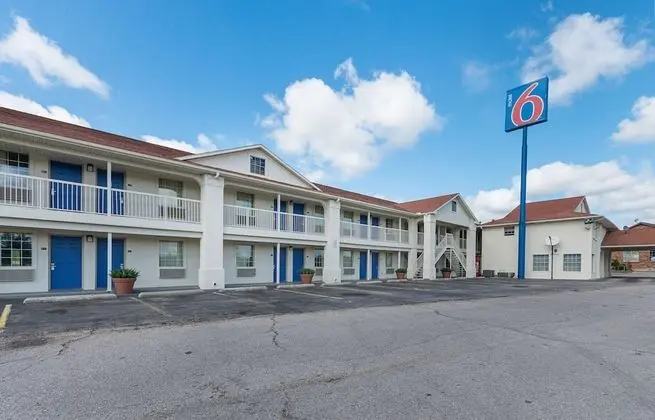 Motel 6 Livingston, TX - Dış Mekan