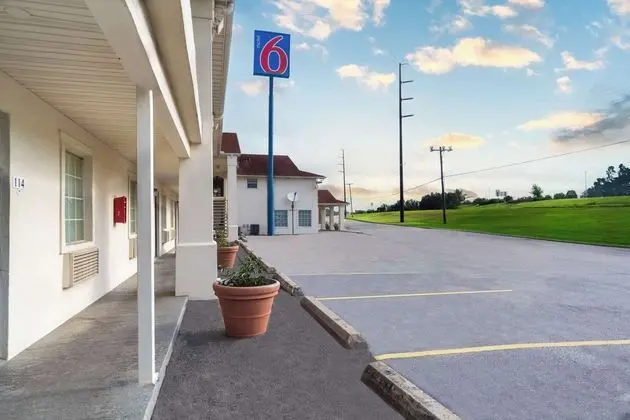 Motel 6 Livingston, TX - Dış Mekan