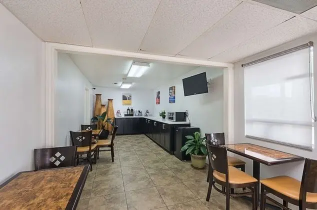 Motel 6 Livingston, TX - Yerinde Yemek