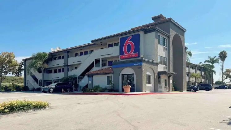 Motel 6 Los Angeles - Bellflower