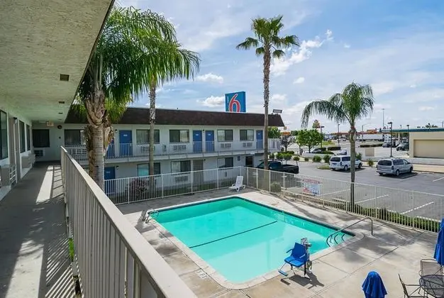 Motel 6 Lost Hills CA