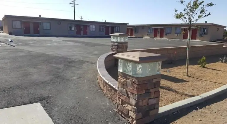 Motel 6 on Maple