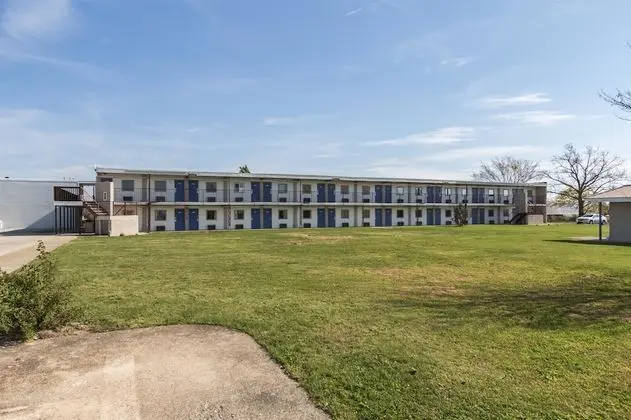 Motel 6 Mattoon, IL - Dış Mekan