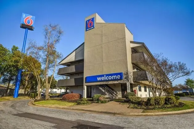 Motel 6 Memphis Downtown
