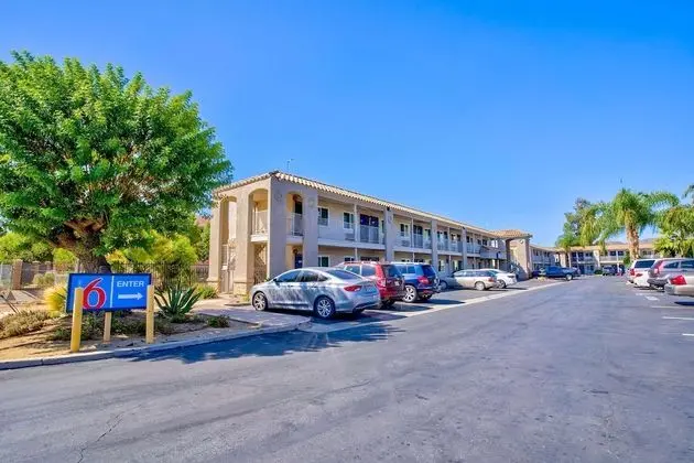 Motel 6 Menifee, CA - Dış Mekan
