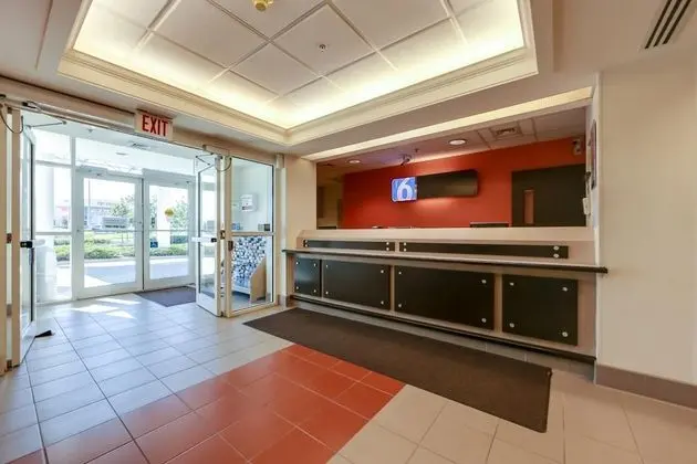 Motel 6 Mississauga, ON - Toronto - Lobi