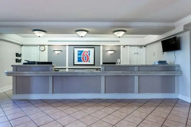 Motel 6 Monroe, LA - Lobi