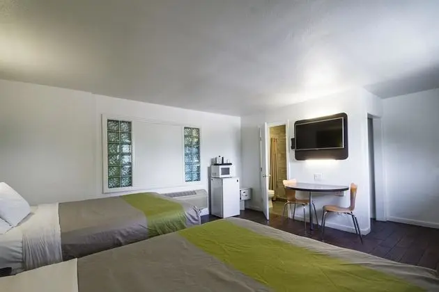Motel 6 Monterey Downtown