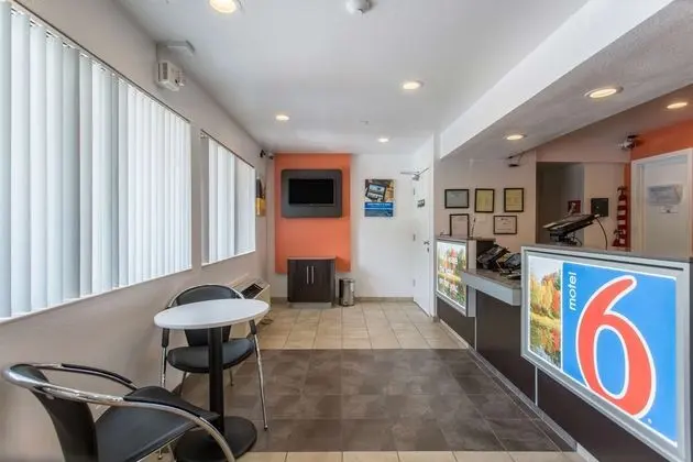 Motel 6 Nashville Goodlettsville - Lobi