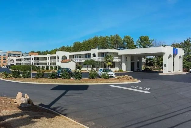 Motel 6 Newnan, GA