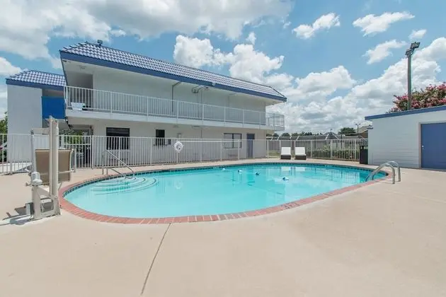 Motel 6 Norcross, GA - Atlanta Northeast - Havuz