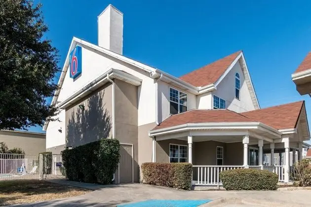 Motel 6 North Richland Hills - NE Ft Worth - Dış Mekan