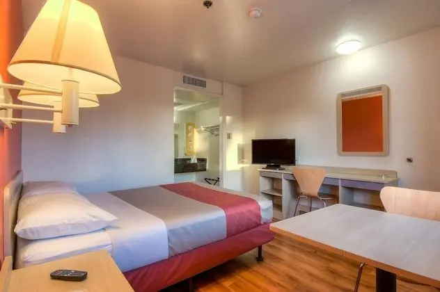 Motel 6 Oceanside, CA - Oda