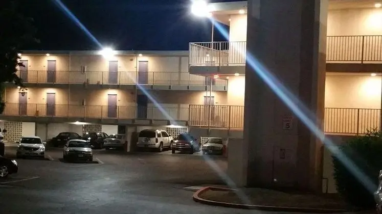 Motel 6 Oceanside Marina