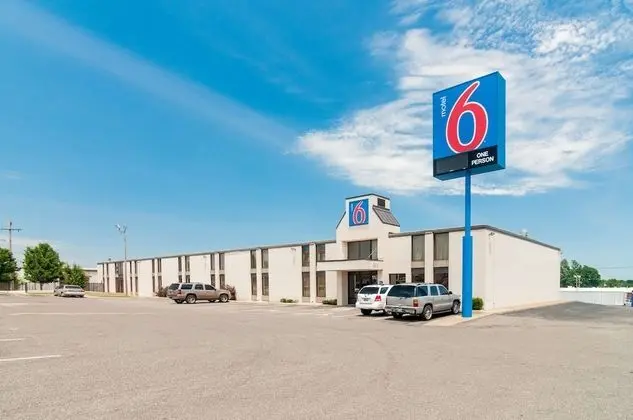 Motel 6 Oklahoma City, OK - South - Dış Mekan