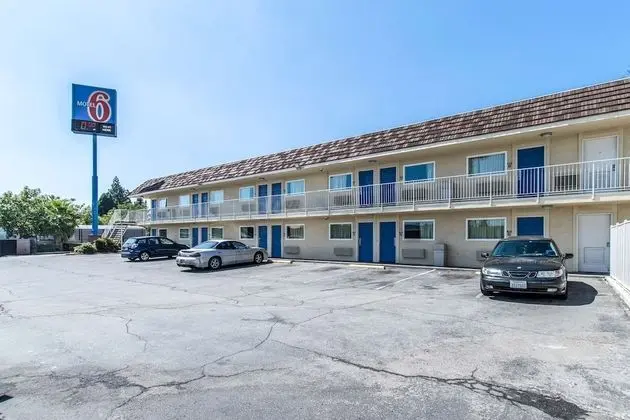 Motel 6 Ontario, CA - Airport - Dış Mekan