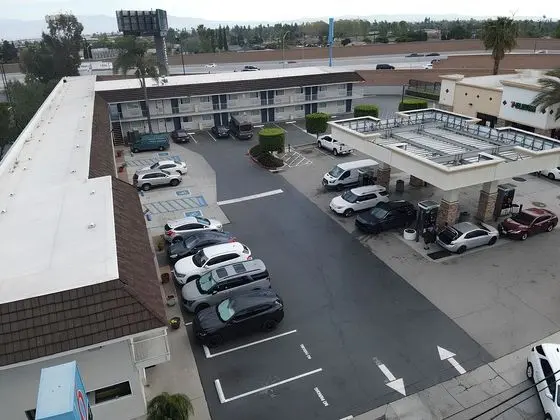Motel 6 Ontario, CA - Airport - Dış Mekan