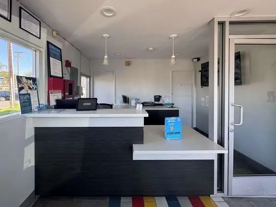 Motel 6 Ontario, CA - Airport - Lobi