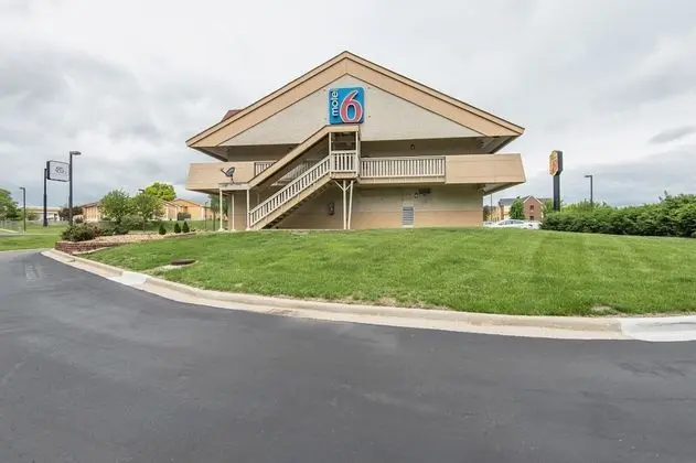 Motel 6 Overland Park, KS - Dış Mekan