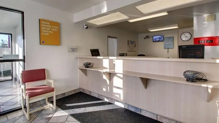 Motel 6 Owensboro, KY - Lobi