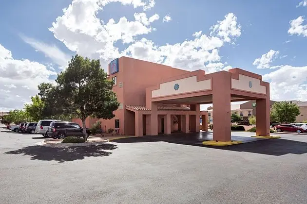 MOTEL 6 PAGE