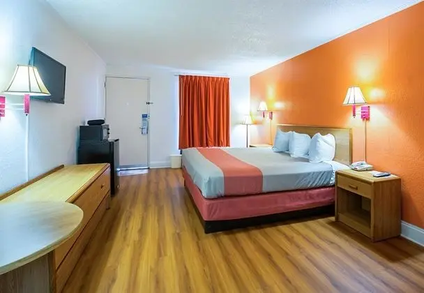 Motel 6 Perry, GA