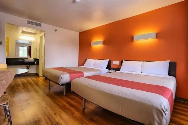 Motel 6 Petaluma, CA - Oda