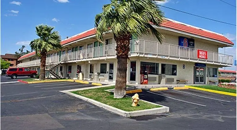 Motel 6 Phoenix - Black Canyon
