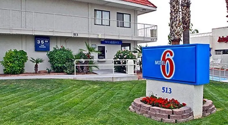 Motel 6 Phoenix Tempe - Broadway - Asu