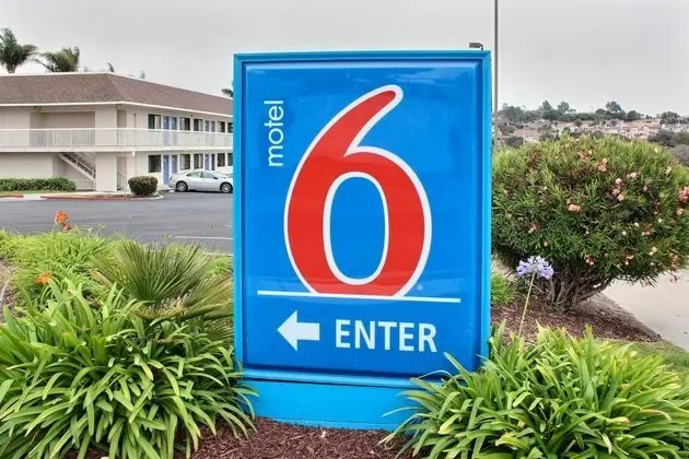 Motel 6 Pismo Beach - Dış Mekan